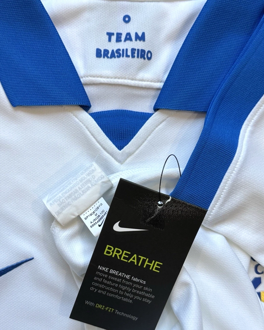 Camisa Seleção Brasileira Copa América 19/20 Torcedor Nike Masculina - Branco - Imagem 9