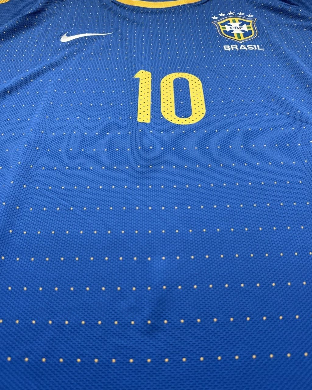 Camisa Seleção Brasileira 2010/11 Away Nº 10 Ronaldinho - Nike - Imagem 14