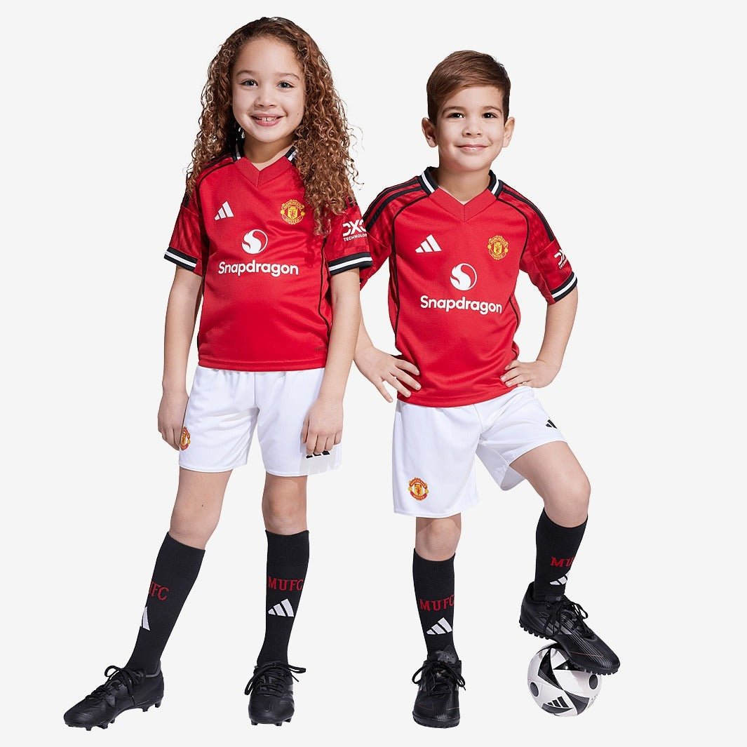 Conjunto Infantil Adidas Manchester United 2025/26 Torcedor - Imagem 2