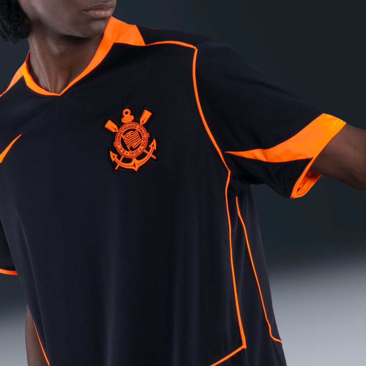 Camisa Corinthians III 25/26 - Torcedor - Preta e Laranja - Imagem 3