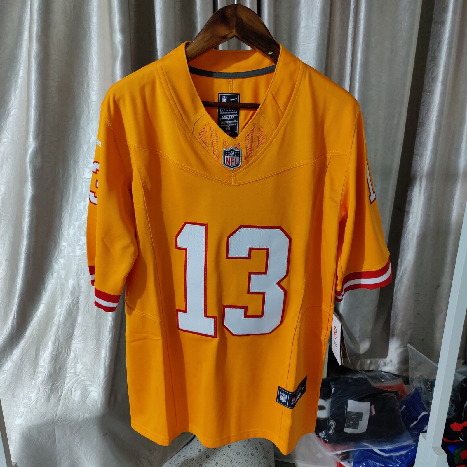 Camisa NFL Tampa Bay Buccaneers Vapor F.U.S.E. Limited Jersey Laranja - Imagem 5