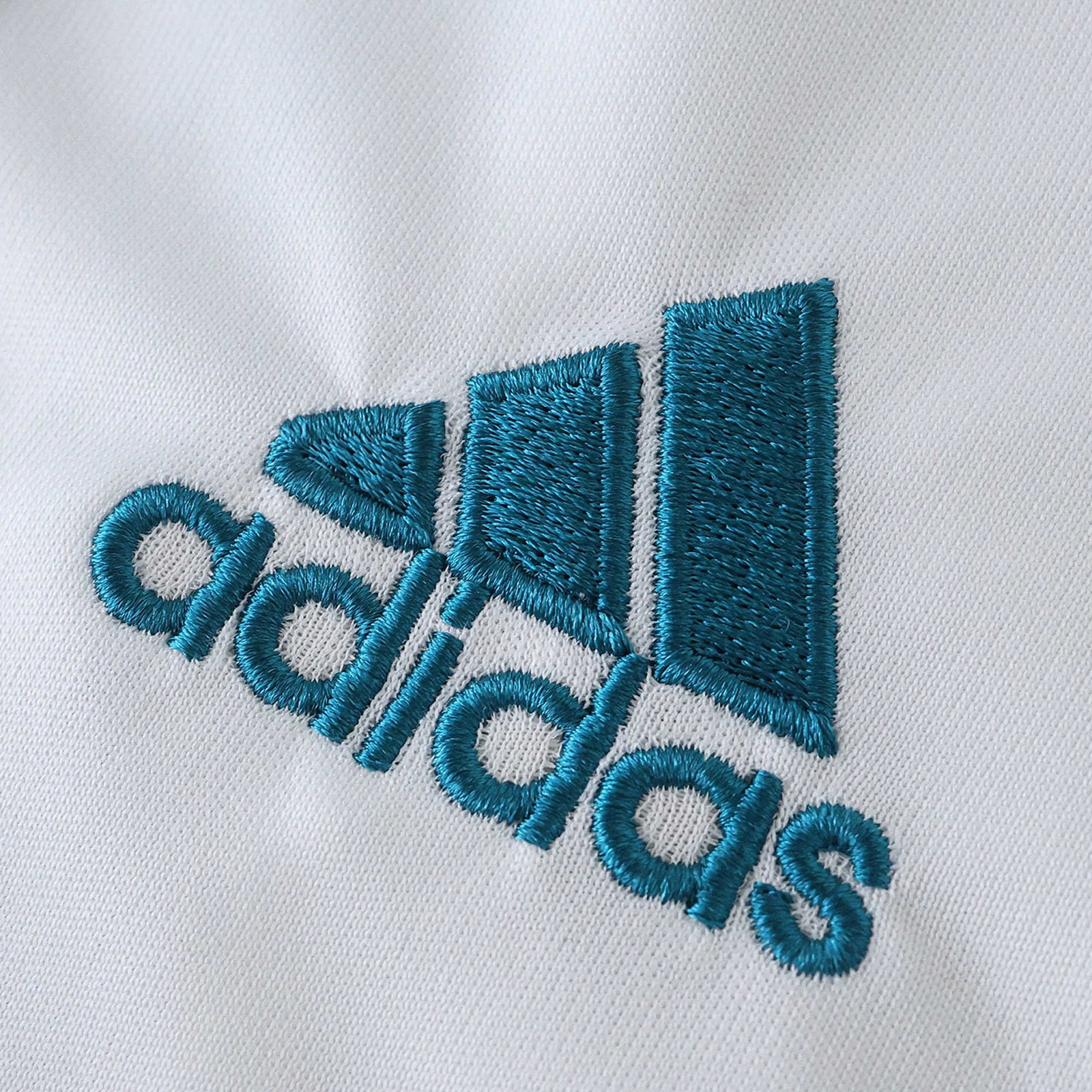 Conjunto Infantil Retrô Real Madrid I 17/18 - Imagem 5