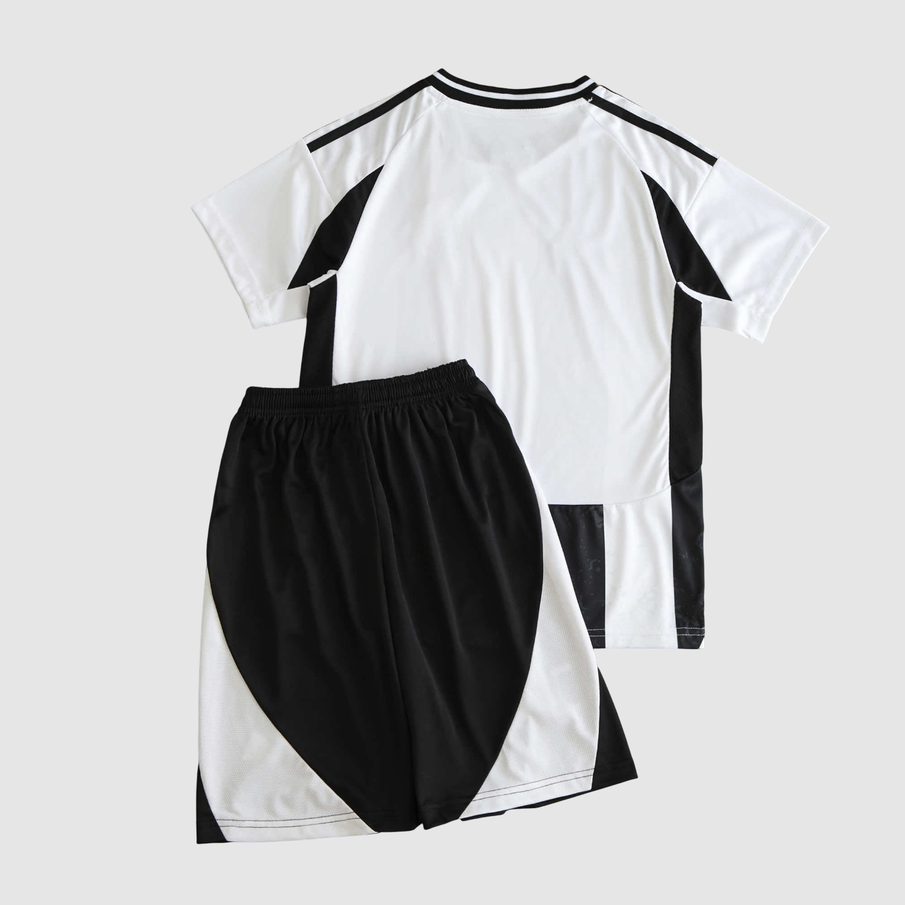 Conjunto Infantil Juventus I 24/25 - Imagem 4