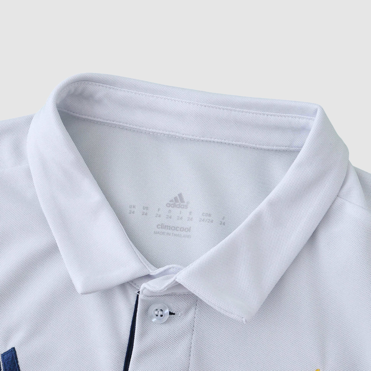 Conjunto Infantil Retrô Real Madrid I 16/17 - Imagem 3