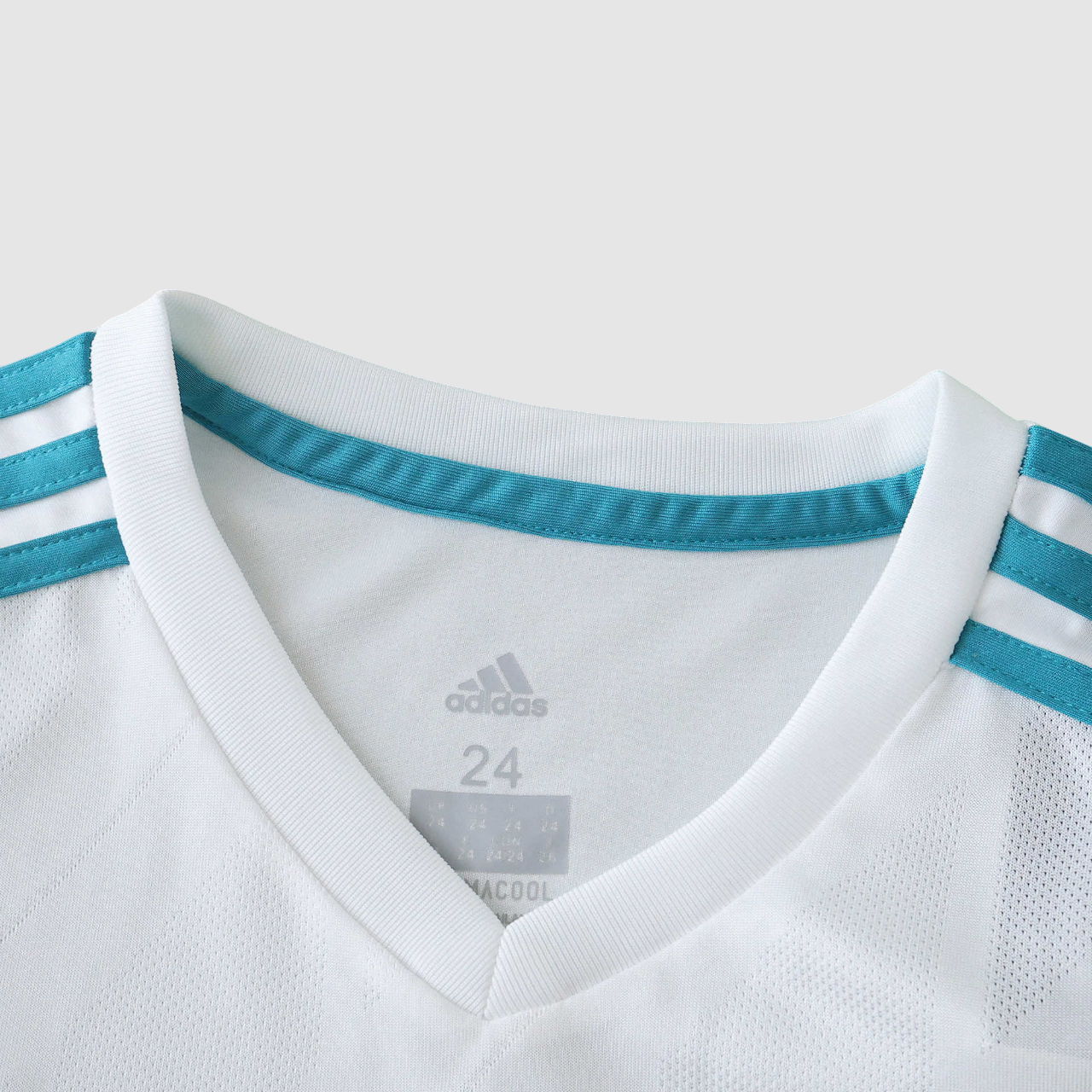 Conjunto Infantil Retrô Real Madrid I 17/18 - Imagem 3