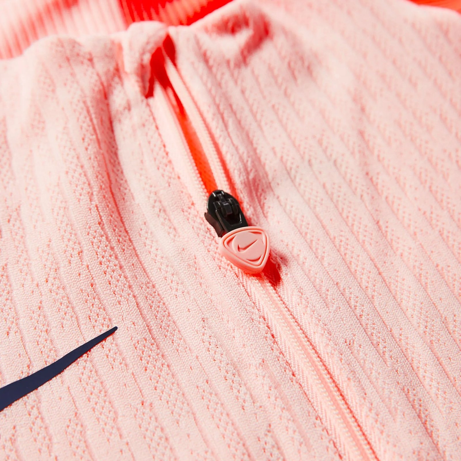 Jaqueta Nike Barcelona 2025/26 Strike Jogador - Imagem 4